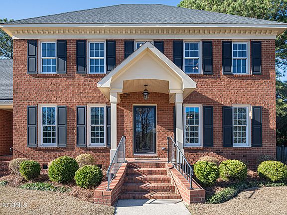 3rd image of 2502 Surrey Lane