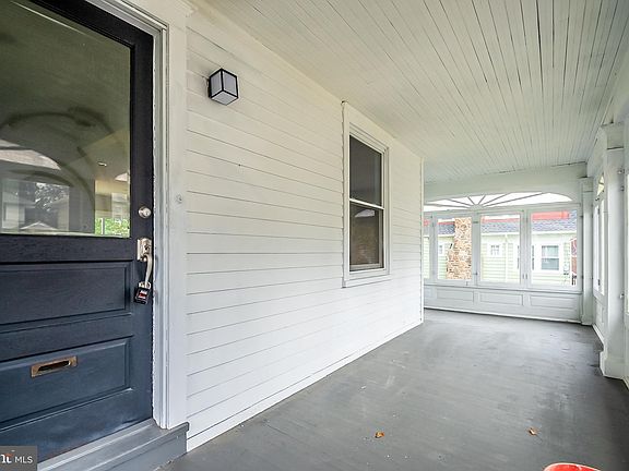 2nd image of 115 N Scott Ave