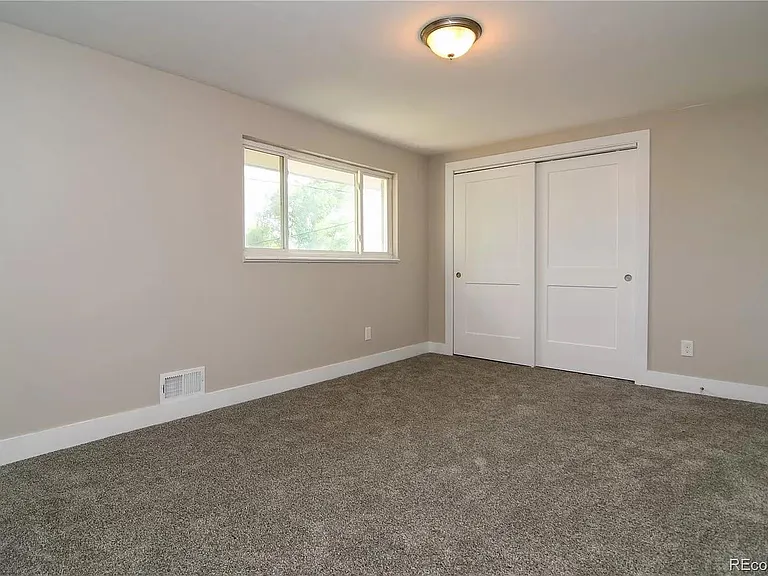 Upstairs bedroom #2