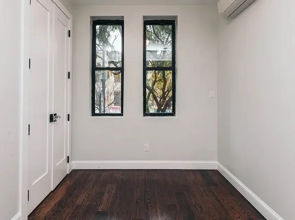 60-80 Myrtle Avenue image 2 of 8