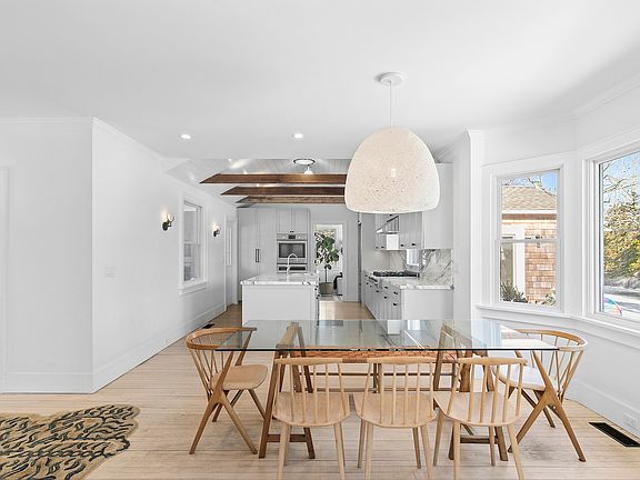 4th image of 152 N Ferry Rd