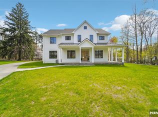 5 Albert Rd, Allendale, NJ 07401