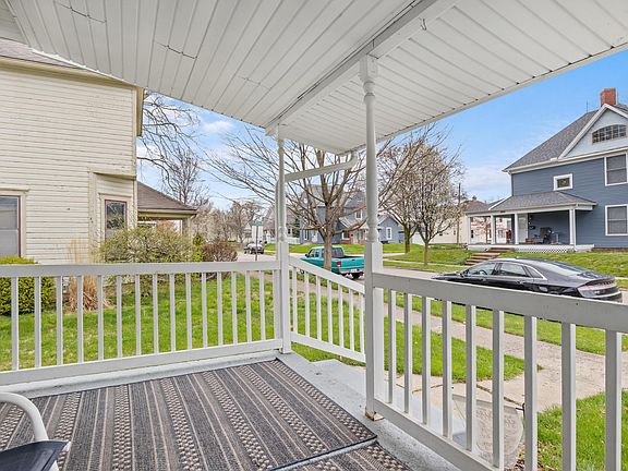 3rd image of 408 Garfield Ave