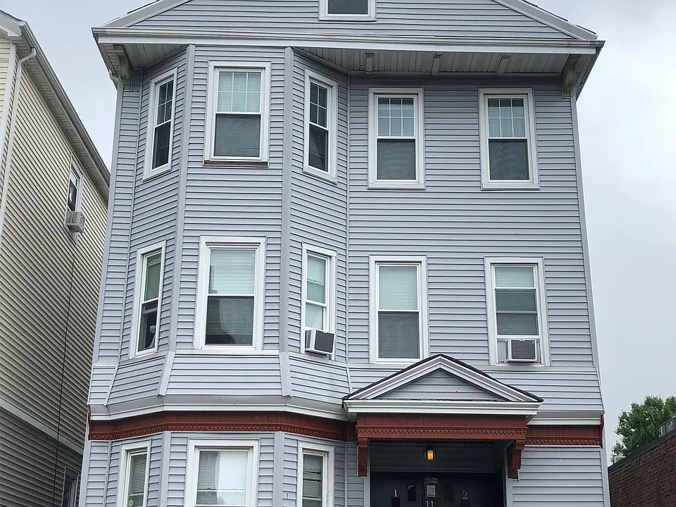 11 Maywood St #3