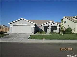 13570 S San Clemente Ave photo 1