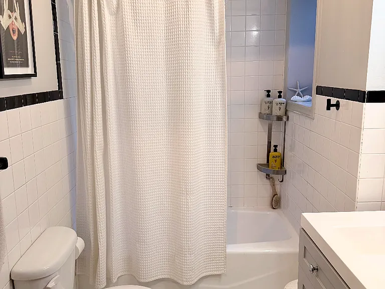 477 Jersey Ave — Photo 8