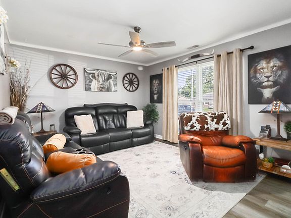 5th image of 3610 Niagara Dr