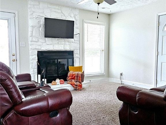 3rd image of 6201 Birchbrook Dr