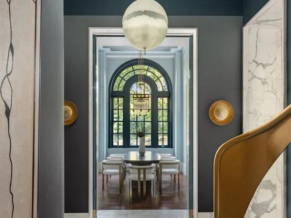 50 Central Park West image 7 of 36