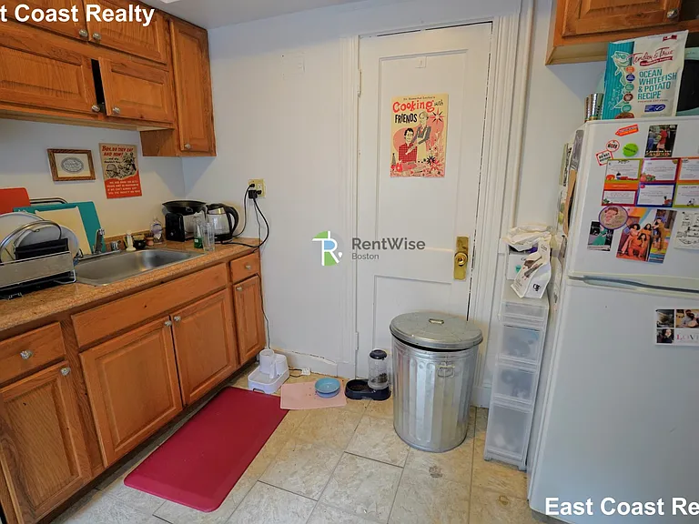 127 Sutherland Rd #C — Photo 7