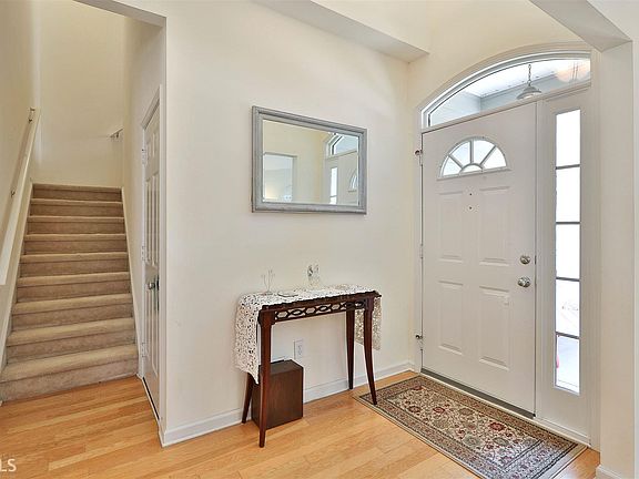 4th image of 217 Turnbridge Cir