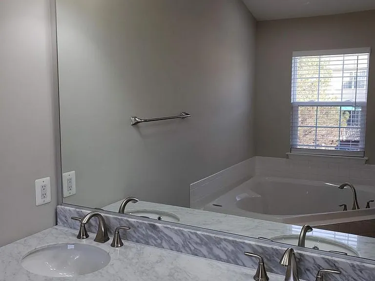 4804 Tothill Dr — Photo 9