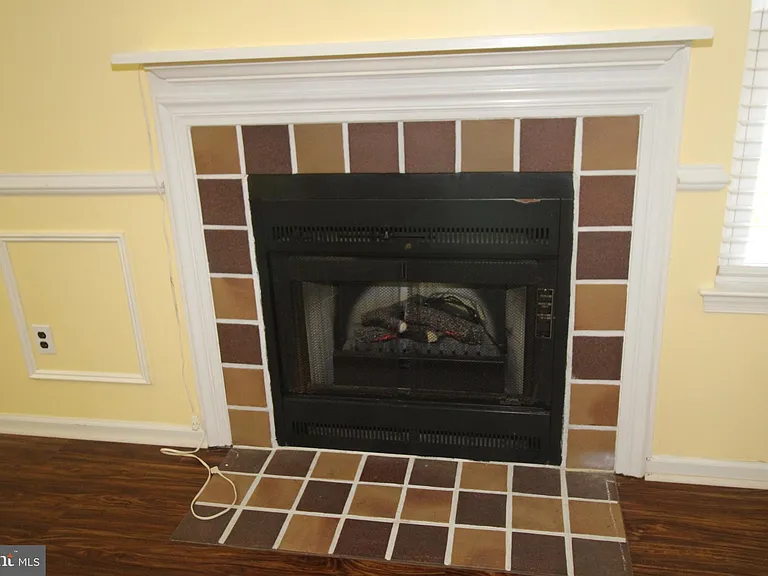 681A Rose Hollow Dr — Photo 12