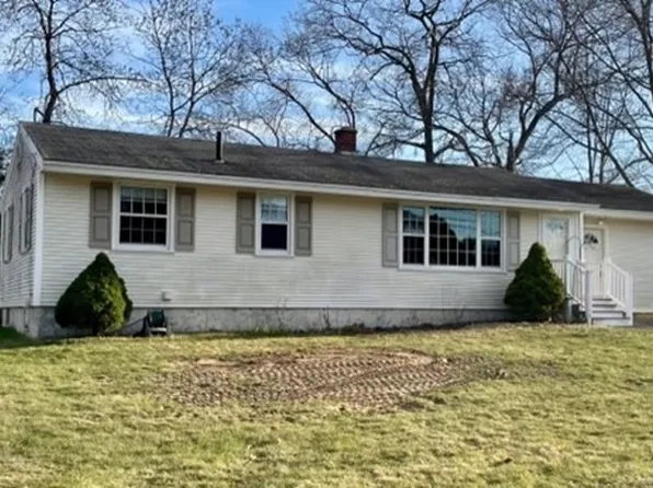 75 Lisa Ann Dr, Bellingham, MA 02019