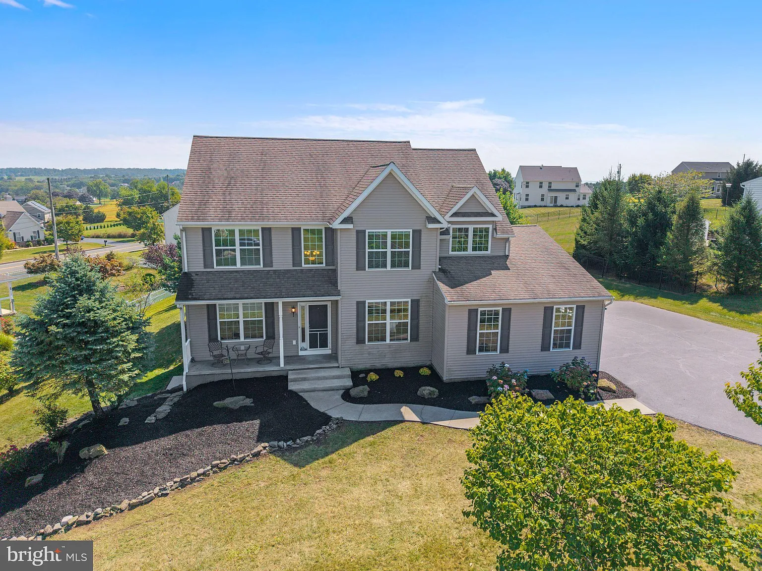 8 Joy Cir photo 1
