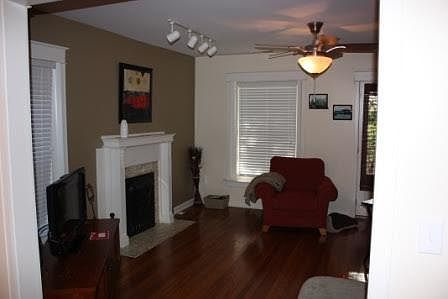 2nd image of 2531 Cherry St Unit 4
