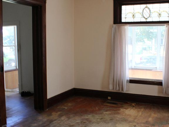 5th image of 3430 10th Ave S
