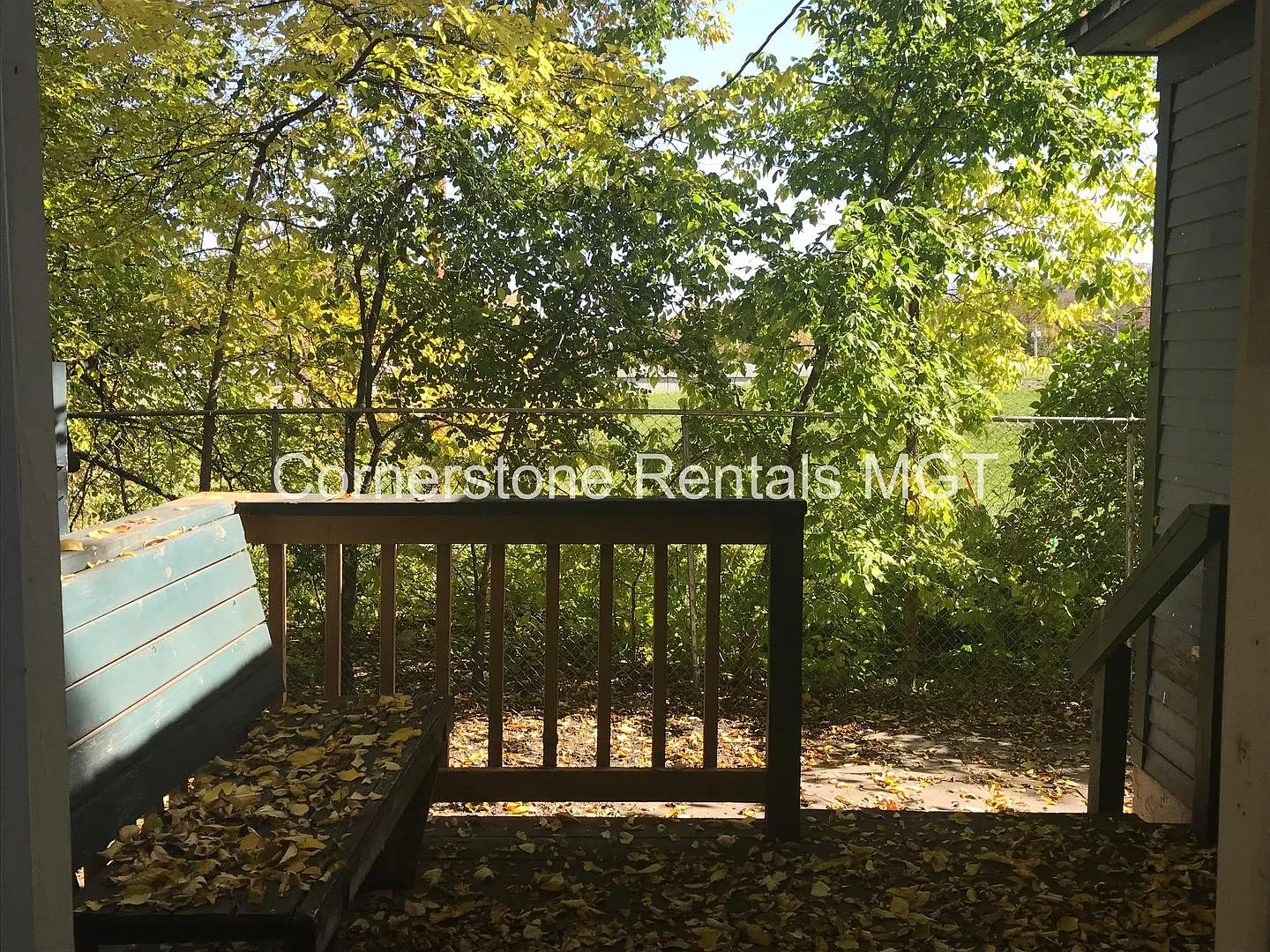 5-Bedroom House | Large Yard + Deck | In-Unit Laundry | Pet Friendly — Photo 2