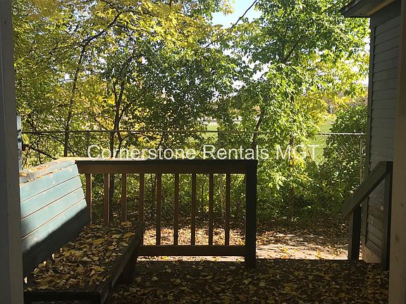 2nd image of 360 College St SW