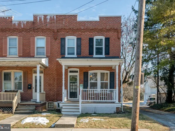 4 N Jackson St, Strasburg, PA 17579