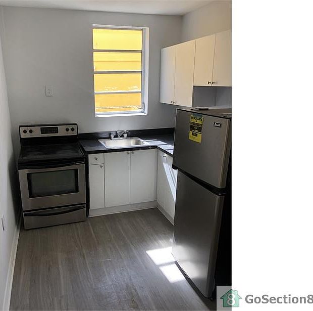 1st image of 1528 NW 3rd St APT 6