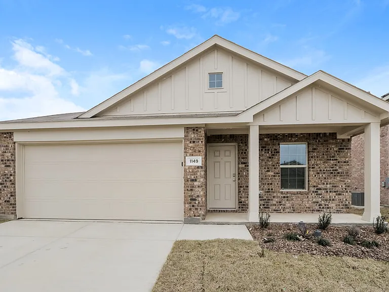 1149 Crestview Dr — Photo 1