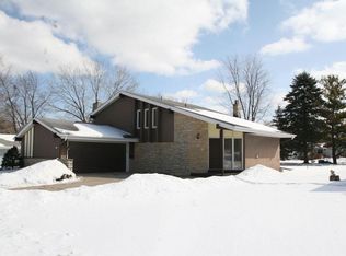 4915 Steeple Dr, Greendale, WI 53129