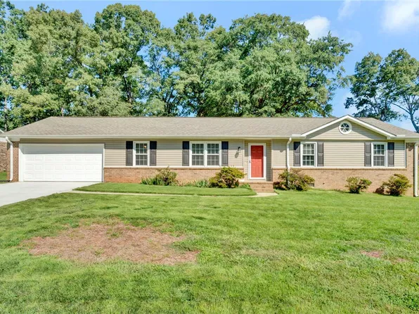 509 Rosebud Ln, Greer, SC 29650