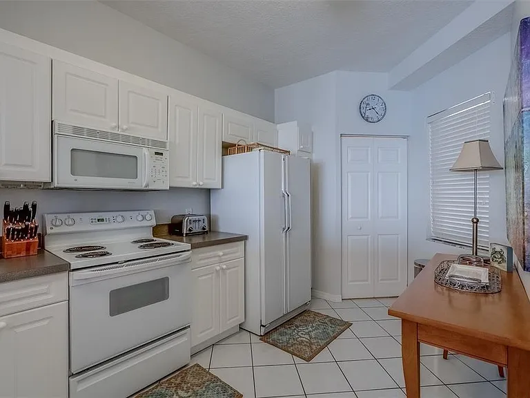 16700 Gulf Blvd #624 — Photo 9
