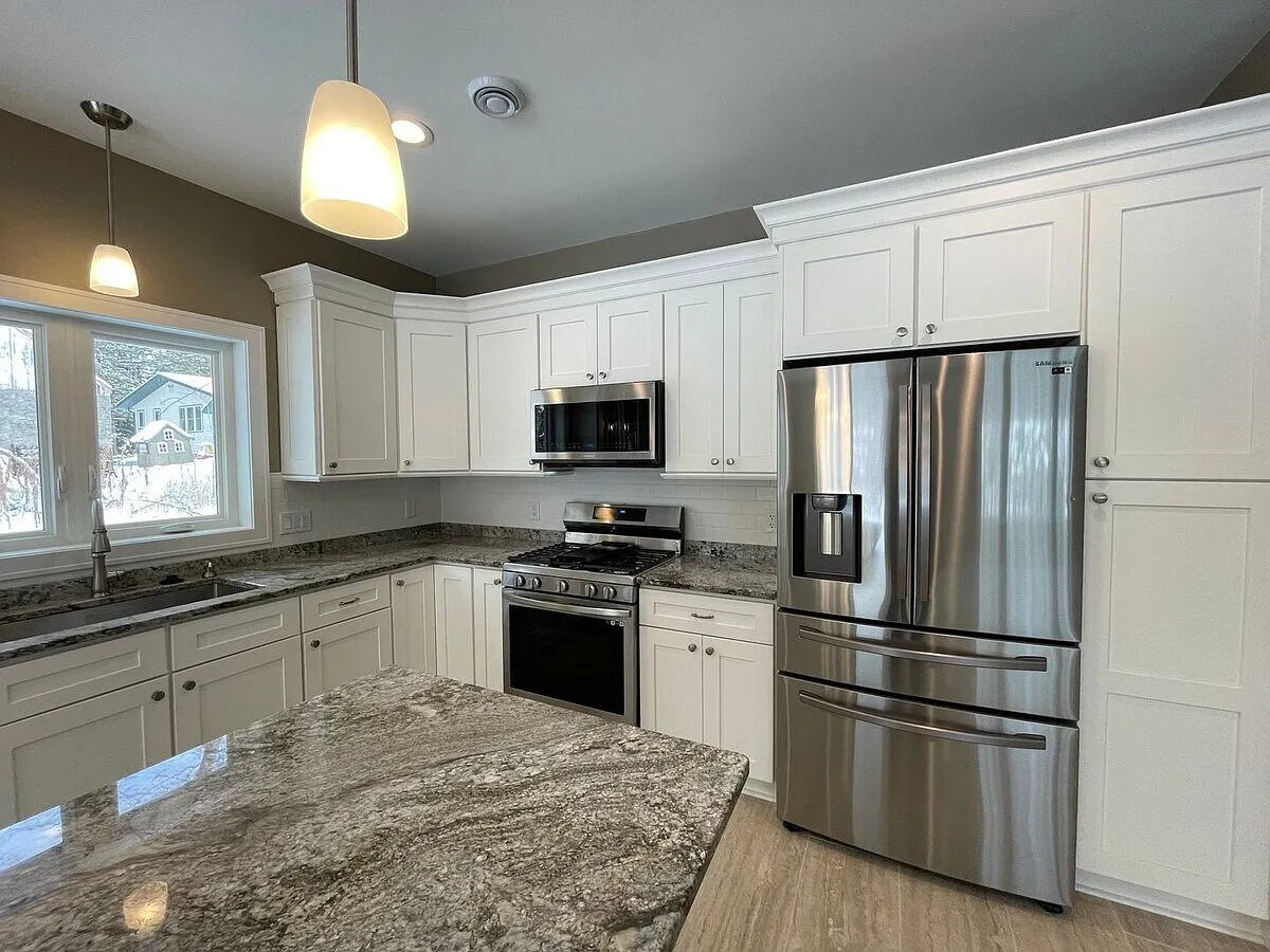 3 bed, 1750 sqft, $3,200 — Photo 3