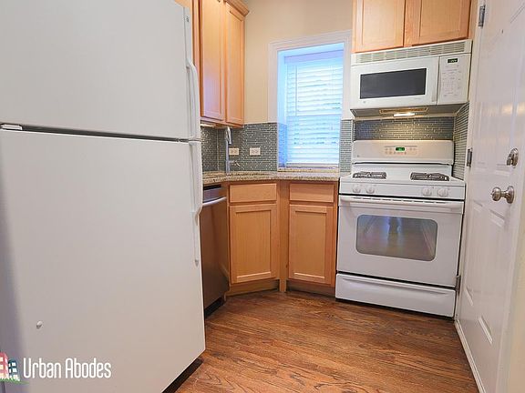 4th image of 3248 N Clifton Ave #South1s