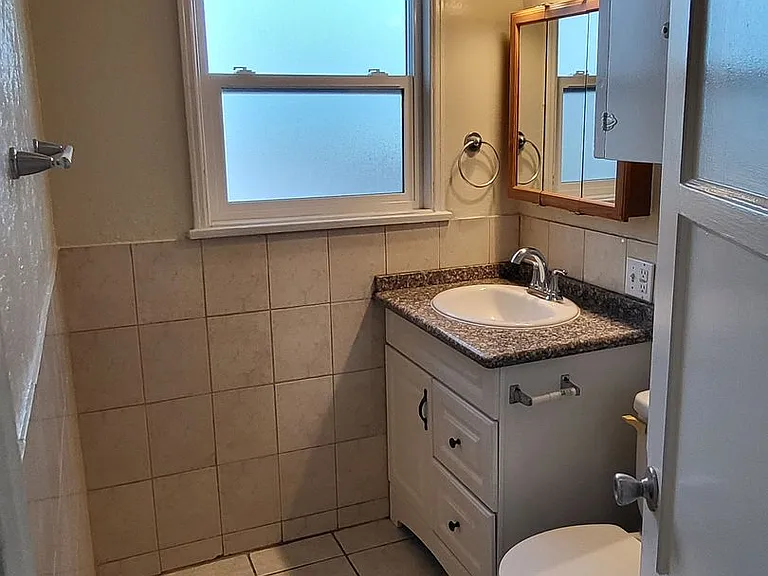 2100 Cabrillo Ave — Photo 22