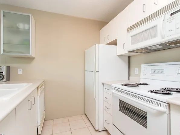 438 Seymour St #806, Vancouver, BC V6B 6H4