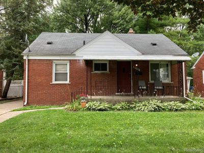26686 Southwestern Hwy, Redford, MI, 48239