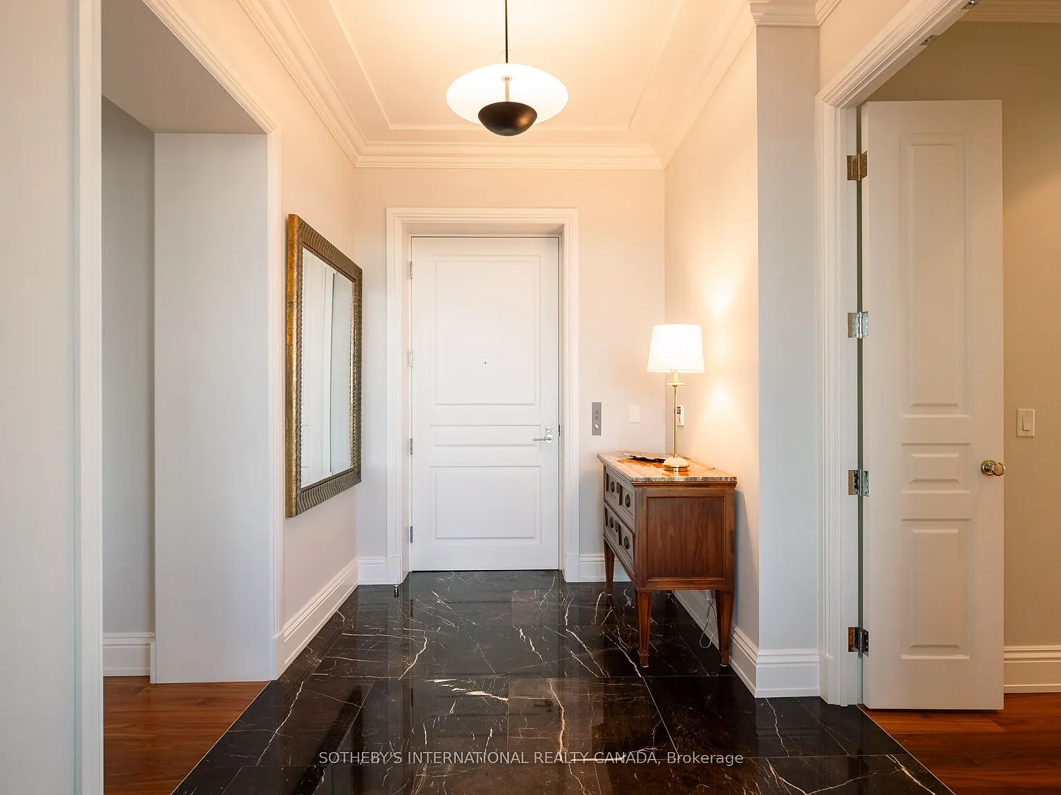 The Ritz Carlton Residences — Photo 2