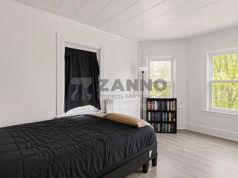 55 Potter St #2 — Photo 11