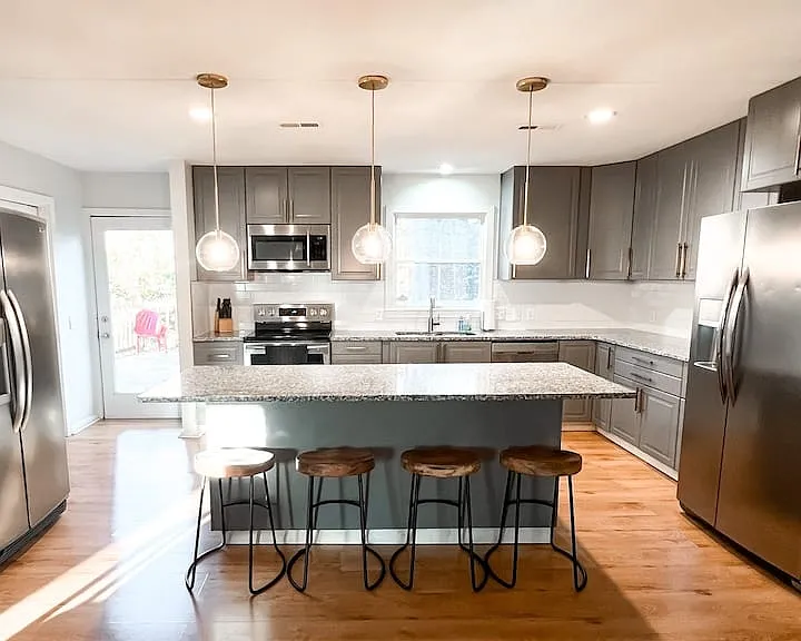1301 Hemlock St — Photo 2