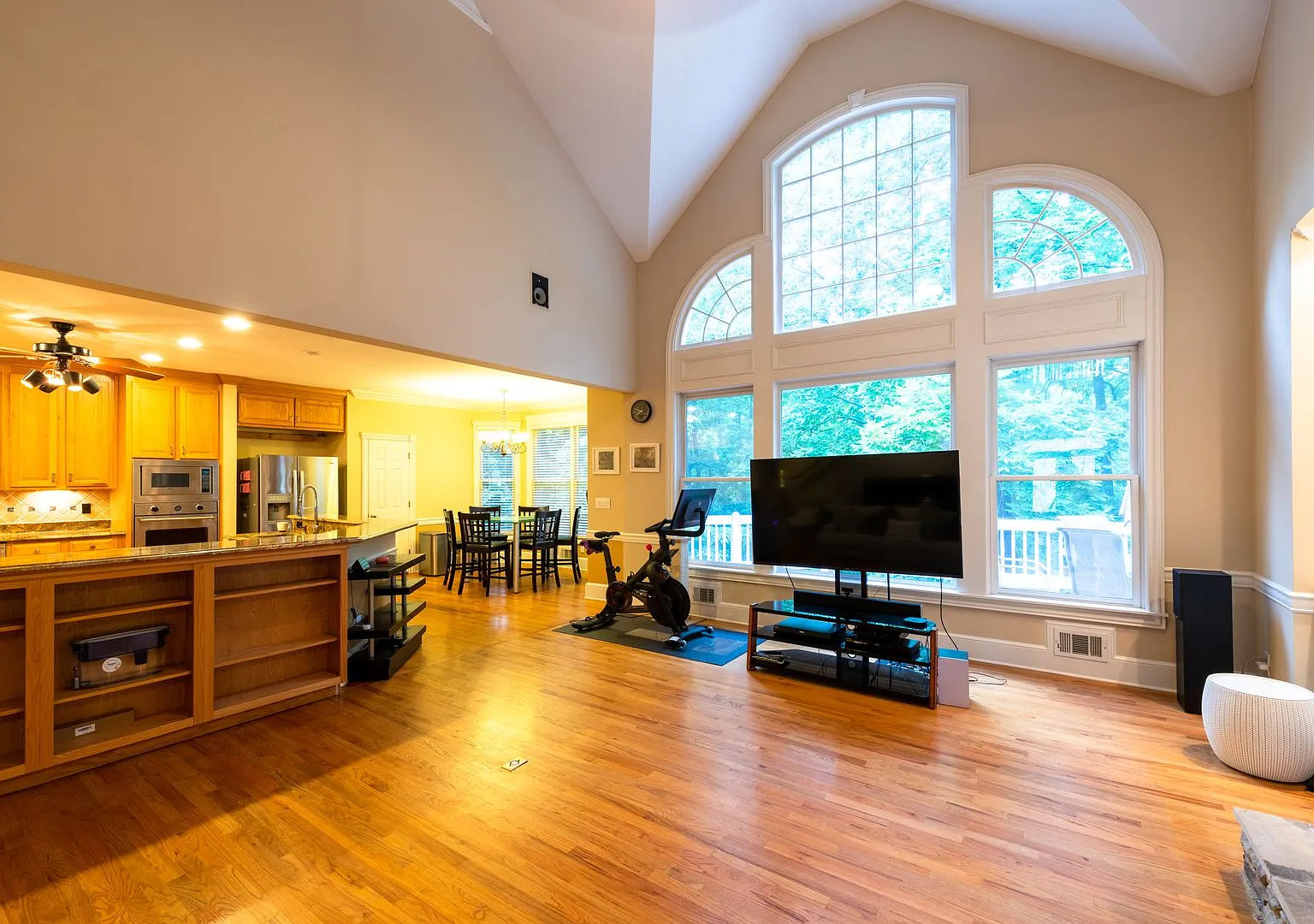 Beautiful, Executive Home in East Cobb Community! — Photo 4