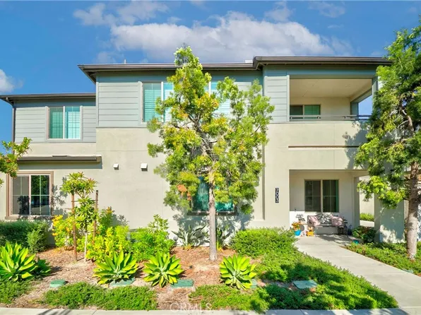 7003 Citron Ln, Cypress, CA 90630