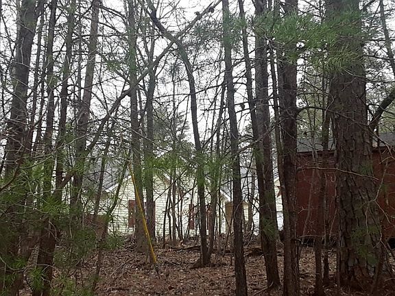 3rd image of 75 Mount Crest Dr