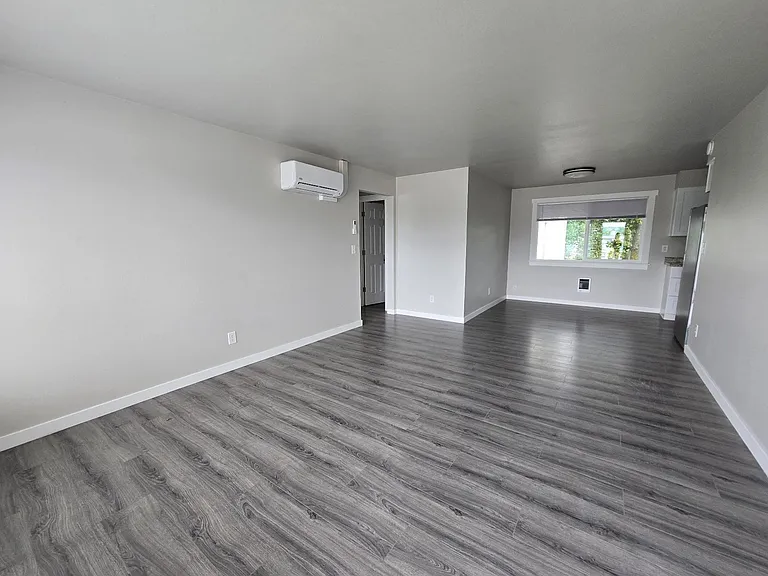 2585 W Bradford Ct — Photo 5