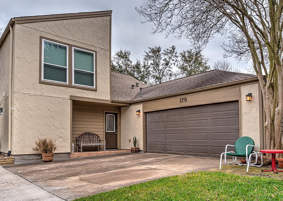 Nicely updated two story home with a corner location. In walking distance to the pool and tennis courts.