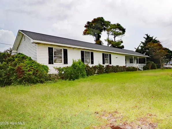 115 Canal Drive, Harkers Island, NC 28531