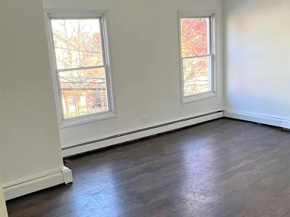 244 Webster Avenue image 5 of 9