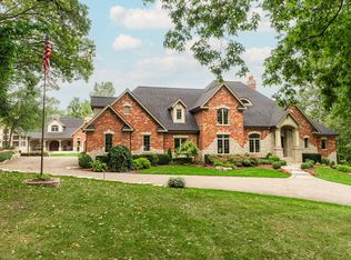 7N230 Sims Ln, St Charles, IL 60175