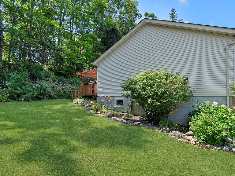 15 Sugarbush Rd — Photo 72