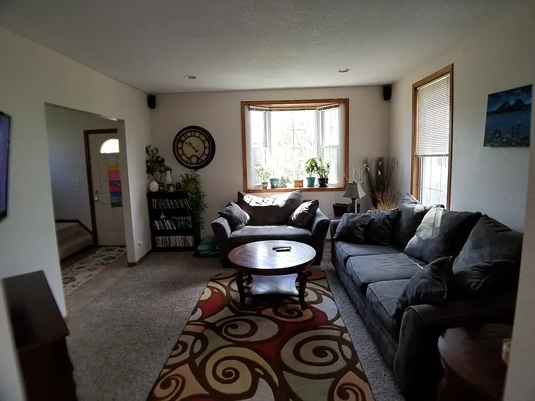 421 N 41st Ave E — Photo 5