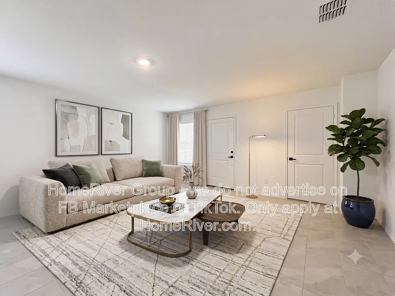 3 bed, 2.0 bath, 1311 sqft, $1,795 — Photo 2