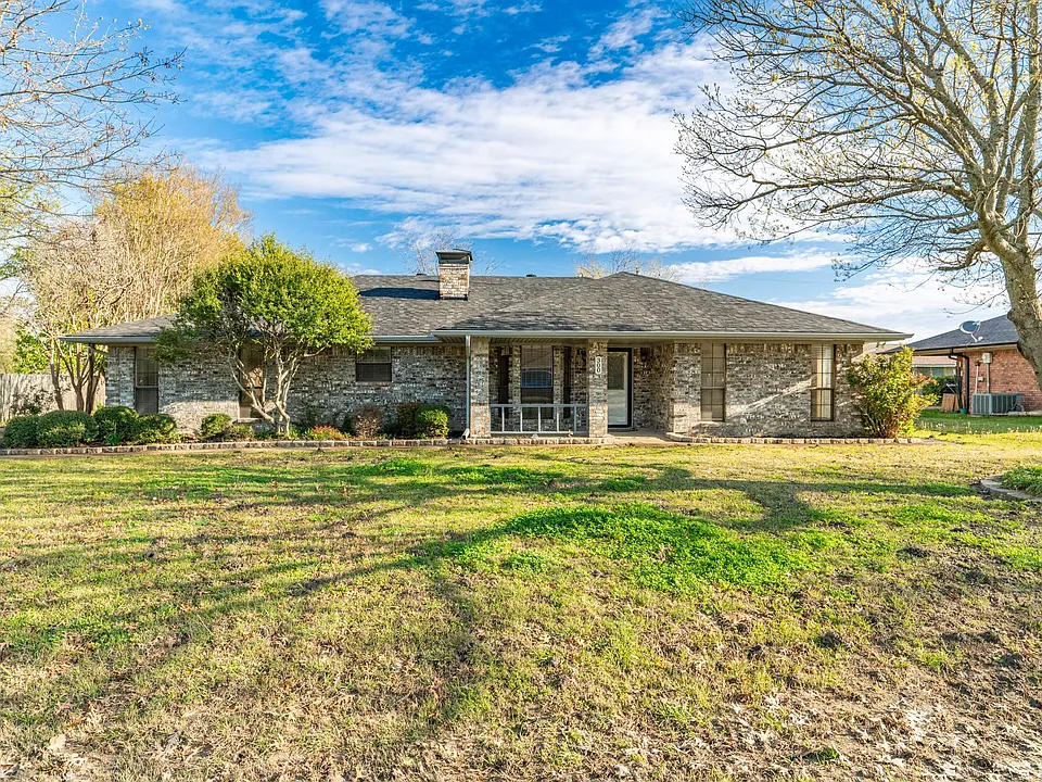 300 E Short St