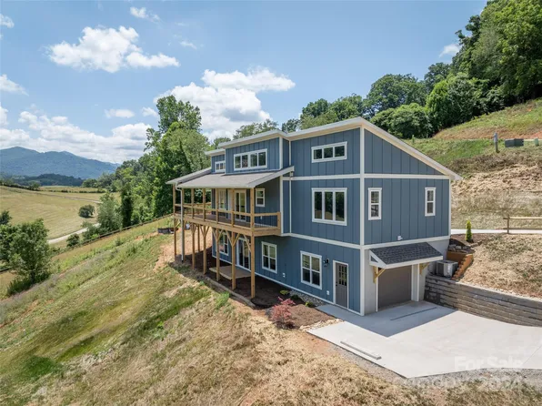 165 Aster Ridge Dr, Waynesville, NC 28786